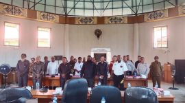 DPRK Nabire menggelar RDP bersama tokoh adat, agama, dan pemerintah untuk membahas penertiban togel dan miras di Nabire.(Dok_Istimewa)