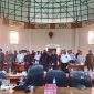 DPRK Nabire menggelar RDP bersama tokoh adat, agama, dan pemerintah untuk membahas penertiban togel dan miras di Nabire.(Dok_Istimewa)