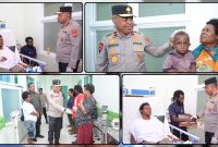 Kapolda Papua menyerahkan santunan kepada korban penembakan sekaligus memberikan dukungan moral kepada keluarga di RSMM Mimika. Dok_PPT.NT
