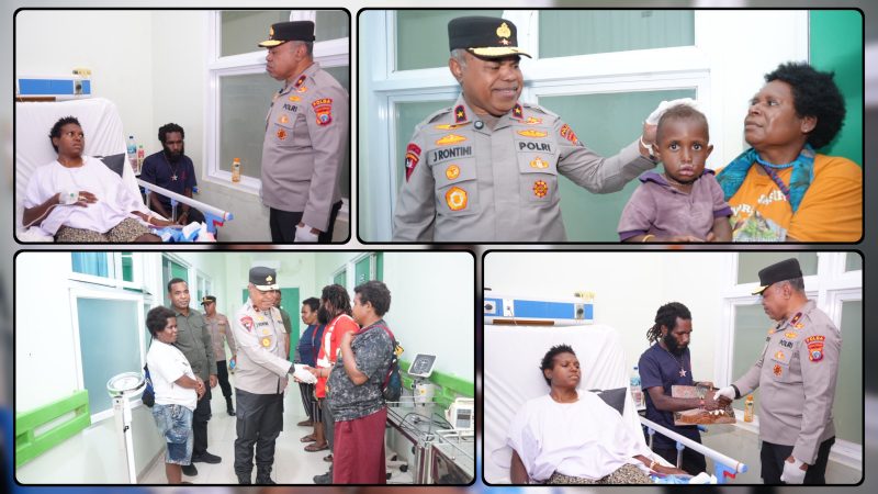 Kapolda Papua menyerahkan santunan kepada korban penembakan sekaligus memberikan dukungan moral kepada keluarga di RSMM Mimika. Dok_PPT.NT