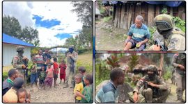 Personel Satgas Ops Damai Cartenz-2026 melaksanakan patroli humanis sambil berdialog bersama masyarakat di Distrik Sinak, Papua Pegunungan, Minggu (24/5/2026), guna memperkuat kedekatan serta menjaga situasi kamtibmas tetap aman dan kondusif. Dok. ODC. NT