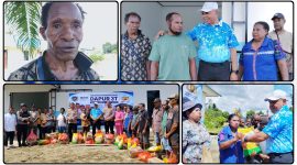 Kapolda Papua Tengah Brigjen Pol. Jermias Rontini menyerahkan bantuan sembako kepada warga Distrik Uwapa saat kunjungan kerja dan peninjauan Dapur 3T MBG di Topo Jaya, Selasa (26/5/2026). Dok_Alvi. NT