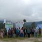 Logo HAM dan YKKMP dipasang berdampingan dengan baliho kemanusiaan di Distrik Sinak, Kabupaten Puncak. Dok_Istimewa.NT