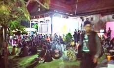 Nobar “Pesta Babi” di Asrama Puncak Nabire, Norton Karubuy: Film Ini Buka Kesadaran Generasi Papua tentang Hak Masyarakat Adat