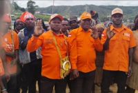 Exco Partai Buruh Papua Tengah bersama jajaran pengurus wilayah menyampaikan ucapan selamat atas peringatan 132 tahun masuknya Misi Katolik di Tanah Papua. JP. NT