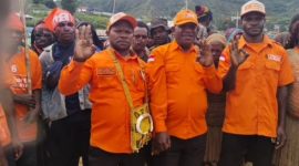 Exco Partai Buruh Papua Tengah bersama jajaran pengurus wilayah menyampaikan ucapan selamat atas peringatan 132 tahun masuknya Misi Katolik di Tanah Papua. JP. NT
