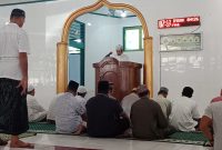 Ustaz Nur Ichsan menyampaikan khutbah Iduladha 1447 Hijriah di Masjid AT-Taqwa Morgo, Distrik Nabire, Rabu (27/5/2026), dengan pesan tentang keikhlasan, pengorbanan, dan kepedulian sosial. NT
