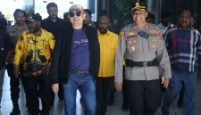 Anggota DPR RI Dapil Papua Tengah, Dr. Soedeson Tandra, menjalani rangkaian agenda reses dan konsolidasi di Kabupaten Nabire. Dok_NT