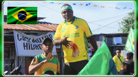 Koordinator Fans Brazil Nabire Papua Tengah, Jack Kobugau, menyampaikan keterangan kepada awak media usai Brazil mengalahkan Haiti 3-0. Kemenangan tersebut dirayakan melalui konvoi yang berlangsung aman dan tertib di sejumlah ruas jalan Kota Nabire. Dok_Arief NT