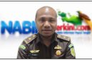 Kasi Intelijen Kejari Nabire Donny Stiven Umbora, S.H., M.H., memberikan keterangan terkait perkembangan penyidikan dugaan tindak pidana korupsi di RSUD Nabire. Penyidik saat ini menunggu proses audit kerugian negara oleh BPKP Papua Tengah. Dok_Arief NT