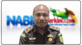 Kasi Intelijen Kejari Nabire Donny Stiven Umbora, S.H., M.H., memberikan keterangan terkait perkembangan penyidikan dugaan tindak pidana korupsi di RSUD Nabire. Penyidik saat ini menunggu proses audit kerugian negara oleh BPKP Papua Tengah. Dok_Arief NT