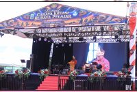 Gubernur Papua Tengah, Meki Fritz Nawipa, menyampaikan sambutan pada pembukaan Festival Cahaya Kreasi Budaya Pelajar Papua Tengah 2026 di Nabire, Rabu (24/6/2026). Dok_ Arief NT