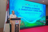 Staf Ahli Bidang Ekonomi, Keuangan, dan Pembangunan Papua Tengah Herman Kayame mewakili Gubernur Meki Fritz Nawipa membuka Papua Economic and Investment Forum (PEIF) ke-2 Tahun 2026 di Hotel Swiss-Belinn Mimika, Kamis (4/6/2026). Dok_Humas Pemprov PT 