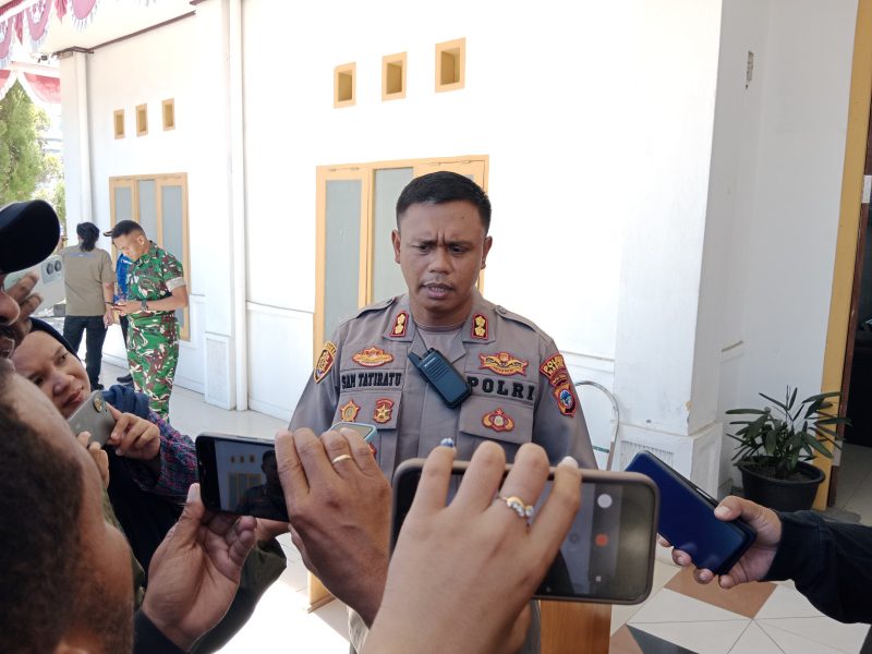 Kapolres Nabire AKBP Samuel D. Tatiratu, S.I.K., menegaskan komitmen Polres Nabire untuk mendukung kebijakan Pemerintah Kabupaten Nabire dalam menata antrean kendaraan di SPBU, menertibkan kendaraan yang mengganggu arus lalu lintas, serta meningkatkan pengawasan terhadap distribusi BBM. Dok_Arief NT