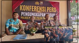 Wakapolres Nabire Kompol Dr. Piter Kendek memberikan keterangan pers terkait pengungkapan kasus pembunuhan remaja yang berhasil diungkap kurang dari enam jam. Dok_TF. NT
