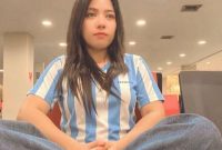 Luna, pendukung Tim Nasional Argentina di Nabire, menyatakan optimistis La Albiceleste mampu mengalahkan Spanyol pada final Piala Dunia 2026. Dok_Arief NT