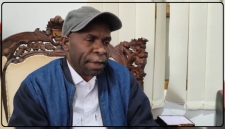 Ketua Fraksi Gabungan DPR Papua Tengah, Fransiskus Magai, menyampaikan klarifikasi terkait informasi yang mengatasnamakan anggota Banggar DPR Papua Tengah. Dok_Pri-PN