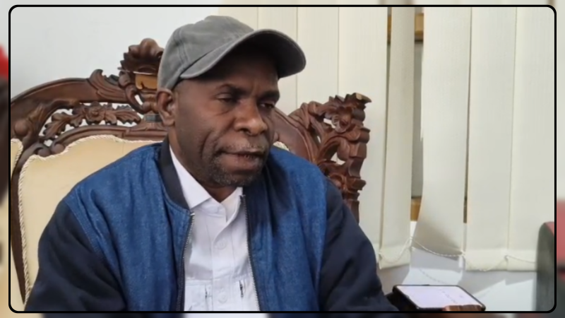 Ketua Fraksi Gabungan DPR Papua Tengah, Fransiskus Magai, menyampaikan klarifikasi terkait informasi yang mengatasnamakan anggota Banggar DPR Papua Tengah. Dok_Pri-PN