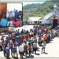Jemaat dan masyarakat mengikuti ibadah pentahbisan serta syukuran peresmian Gereja Maranatha Dogomouto, Distrik Siriwo, Kabupaten Paniai, Kamis (13/8/2026). Dok_ED