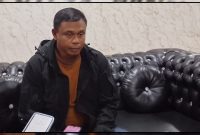 Kapolres Nabire AKBP Samuel D. Tatiratu memberikan keterangan kepada awak media usai rapat koordinasi pengamanan sidang perkara pembunuhan remaja 14 tahun di Nabire, Minggu (30/8/2026). Dok_Arief NT