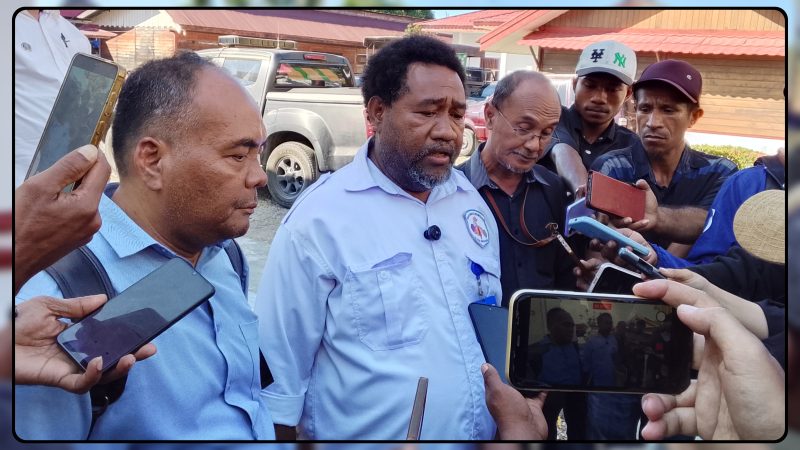 Kuasa hukum keluarga korban, Sergius Wabiser, menyampaikan keterangan seusai sidang perkara pembunuhan remaja di Pengadilan Negeri Nabire, Senin (31/8/2026). Dok_Arief NT