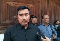 Ketua Tim JPU Kejaksaan Negeri Nabire, Eko Nuryanto, S.H., M.H., memberikan keterangan terkait sidang lanjutan perkara dugaan pembunuhan remaja di Kampung Waroki, Rabu (26/8/2026). Dok_ MP