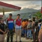 Kepala Distrik Makimi Wendelinus Bere memberikan sosialisasi aturan pengambilan BBM kepada masyarakat sebagai upaya mendorong penyaluran yang tertib dan tepat sasaran. Dok_Andi NT