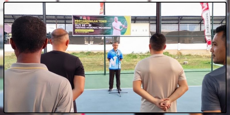 Kasrem 173/PVB Kolonel Inf Abi Kusnianto saat membuka pertandingan tenis dalam rangka HUT ke-81 TNI di Lapangan Tenis Korem 173/PVB Nabire, Rabu (16/9/2026).