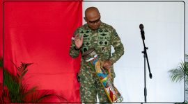 Danrem 173/PVB Brigjen TNI Vivin Alivianto membuka bazar murah HUT ke-81 TNI di Makodim 1705/Nabire. Dok_FNM