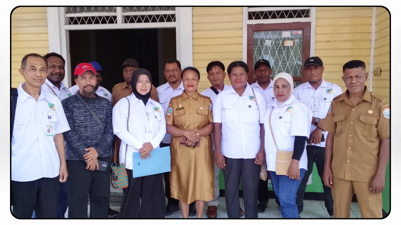 Pengurus DPC APRI Kabupaten Nabire saat mendatangi Kantor Kesbangpol Nabire, Senin (28/9/2026), dalam rangka penguatan kelembagaan organisasi. Dok_Arief NT