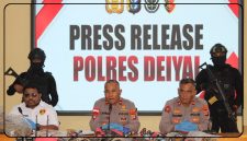 Kapolres Deiyai Kompol Sarifudin Ahmad menyampaikan perkembangan situasi kamtibmas Kabupaten Deiyai yang kembali kondusif. Dok_Arief NT