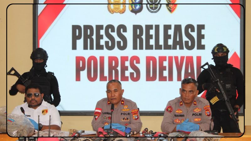 Kapolres Deiyai Kompol Sarifudin Ahmad menyampaikan perkembangan situasi kamtibmas Kabupaten Deiyai yang kembali kondusif. Dok_Arief NT